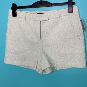 Harvé Bernard mint short